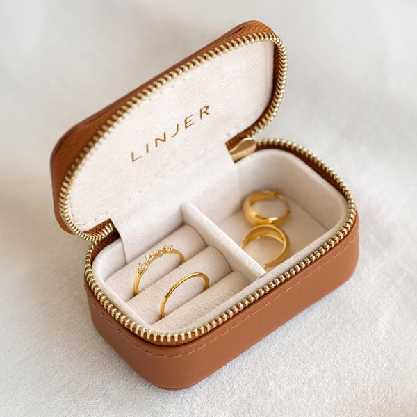 Linjer Mini Travel Jewelry Case - Cognac