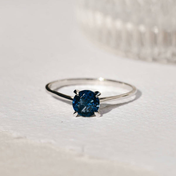 Linjer Gemstone Ring - Ilse, Sterling Silver, London Blue Topaz