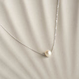 Floating Pearl Necklace White Gold - Caris