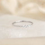 Graduated Diamond Ring White Gold - Dahlia