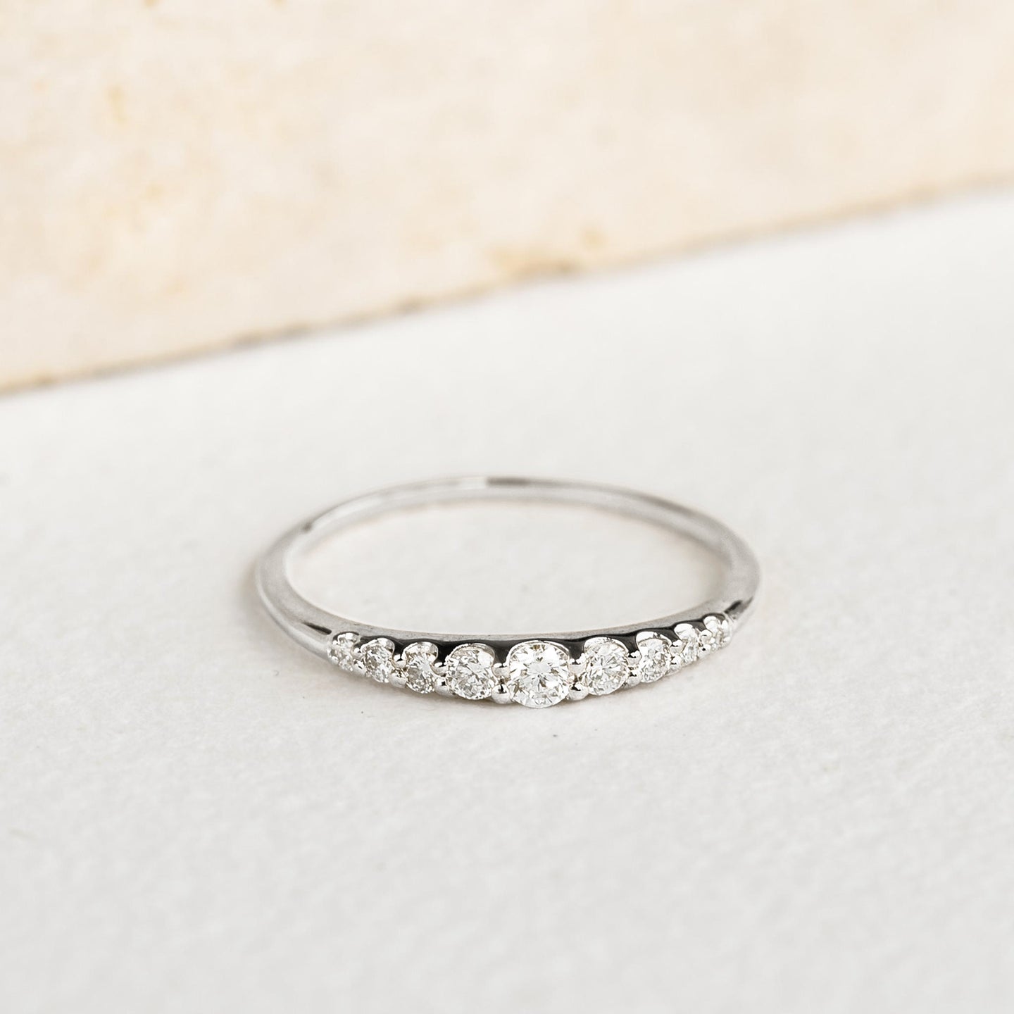 Graduated Diamond Ring White Gold - Zoe