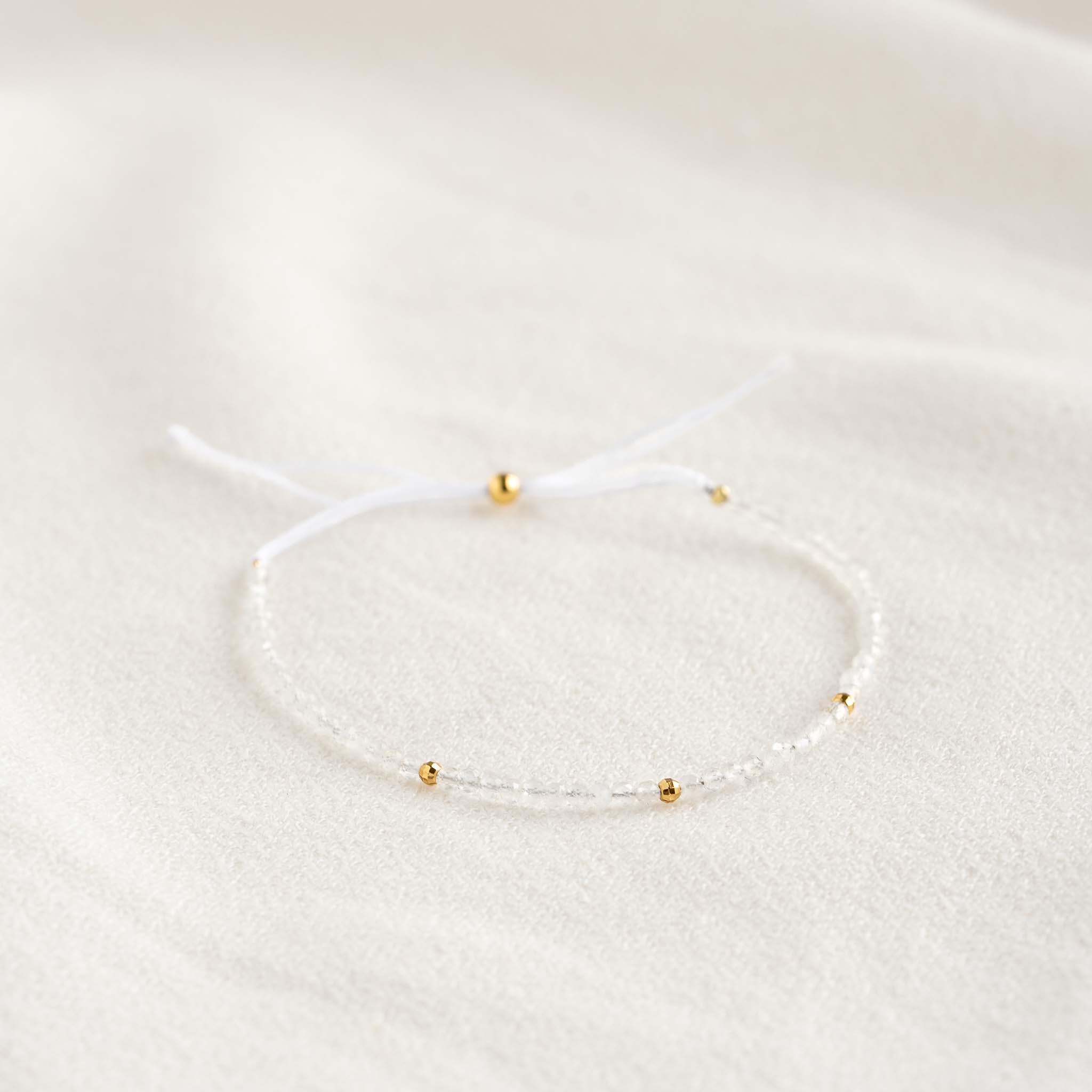 Dainty pearl bracelet, moonstone bracelet, bridal bracelet, pearl bracelet, mom gift, birthstone good bracelet, gemstone and gold bead bracelet