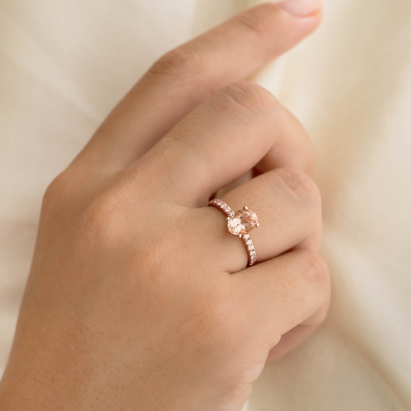 Oval Morganite and Diamond Ring Rose Gold - Minette