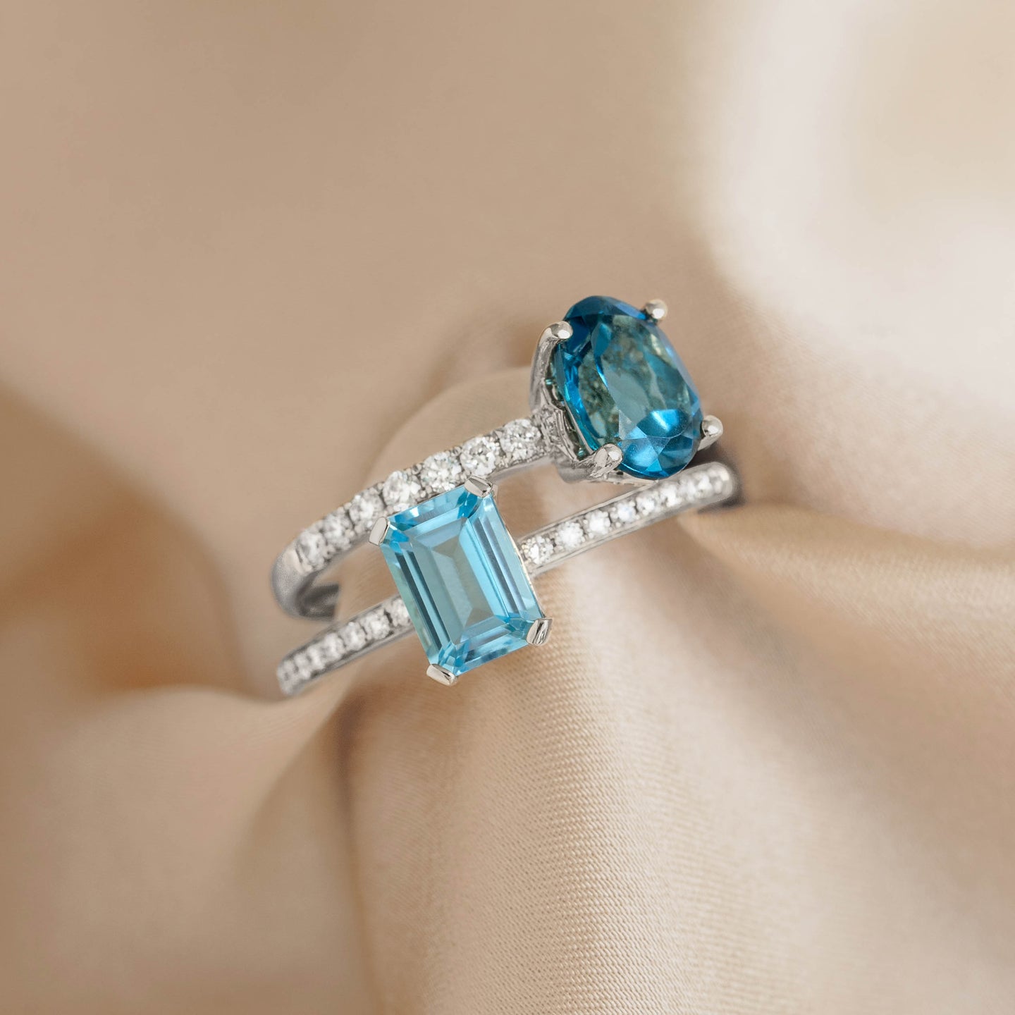 Baguette Swiss Blue Topaz and Diamond Ring White Gold - Safiya