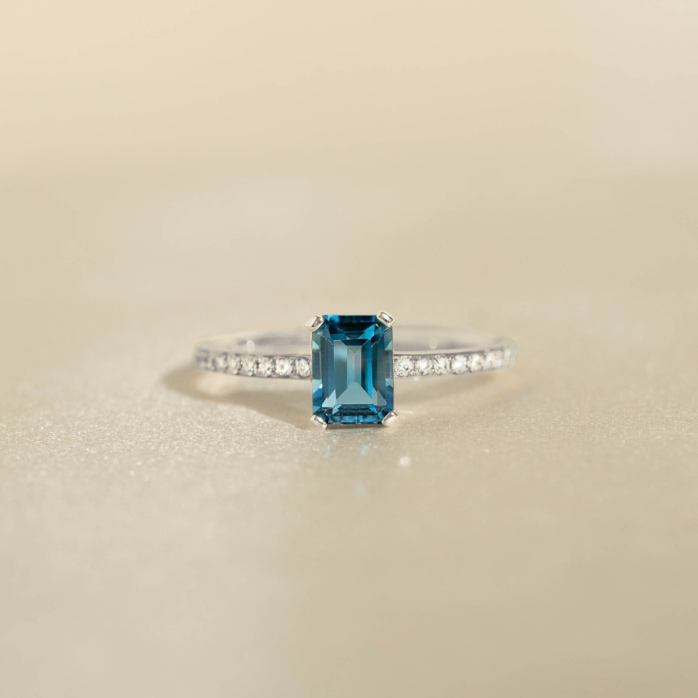 Baguette London Blue Topaz and Diamond Ring White Gold - Safiya