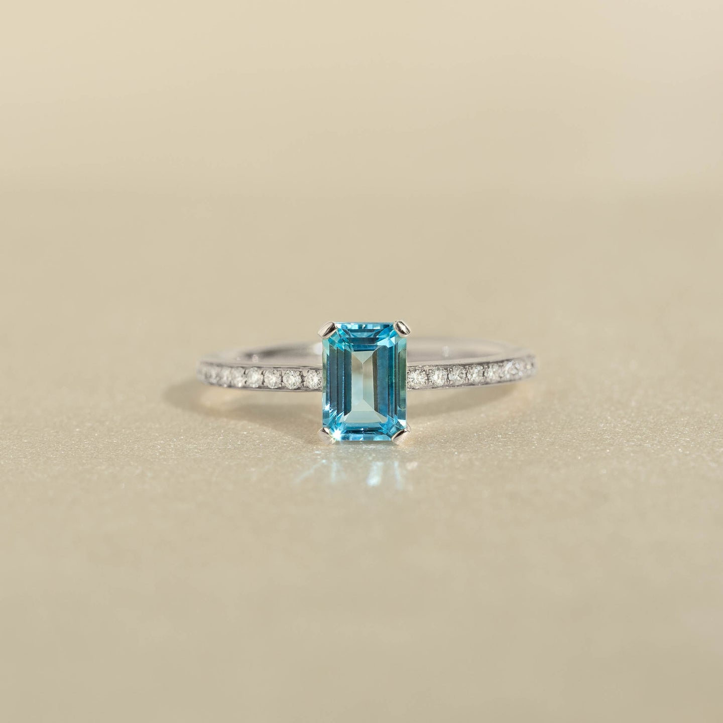 Baguette Swiss Blue Topaz and Diamond Ring White Gold - Safiya