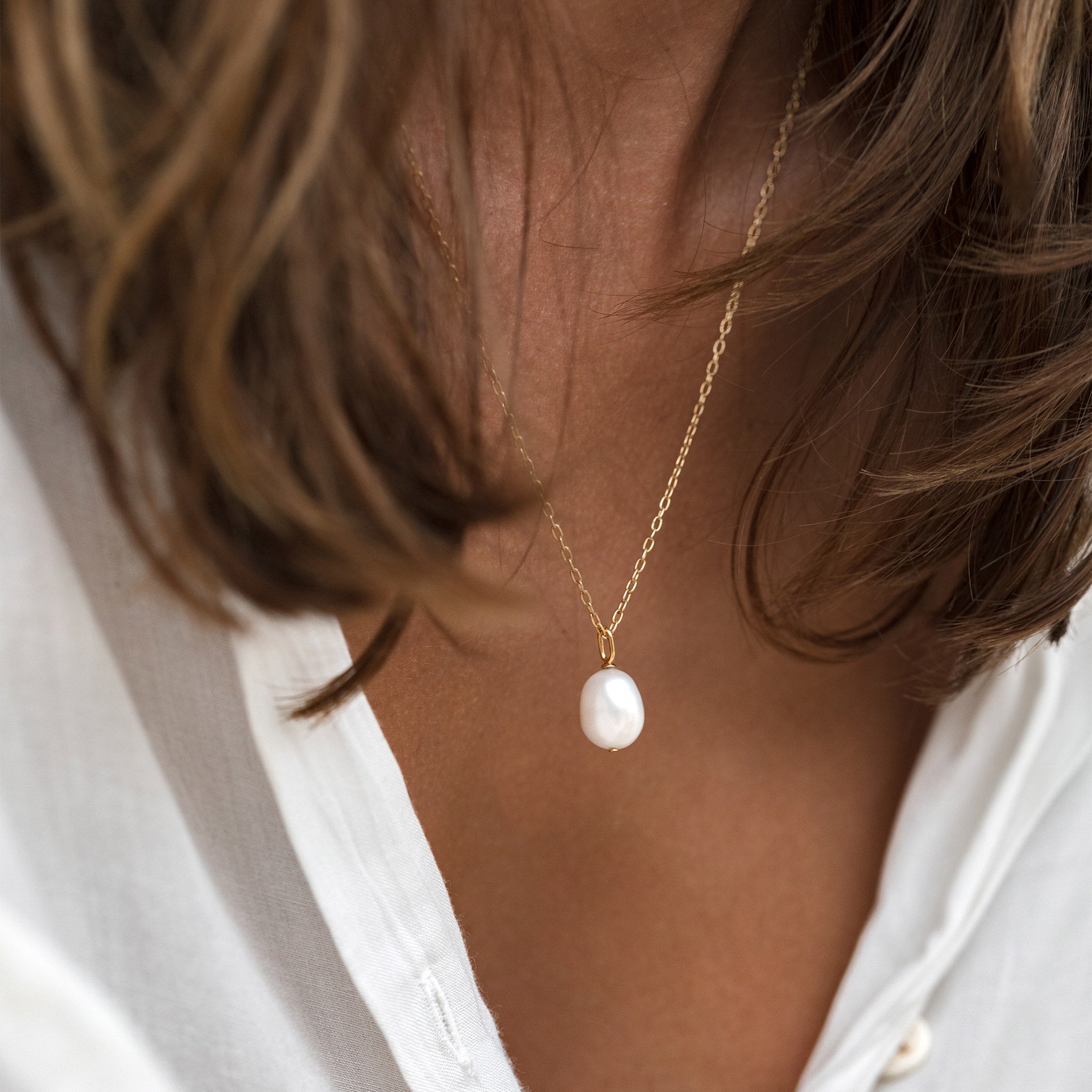 Gold Pearl Necklace, Small Pearl Pendant, Pearl Gift, Single Pearl, Simple  Pearl, Wedding Necklace, Bridesmaid Necklace, Pearl Jewelry